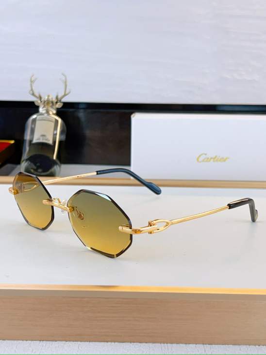 Picture of Cartier Sunglasses _SKUfw80049418fw